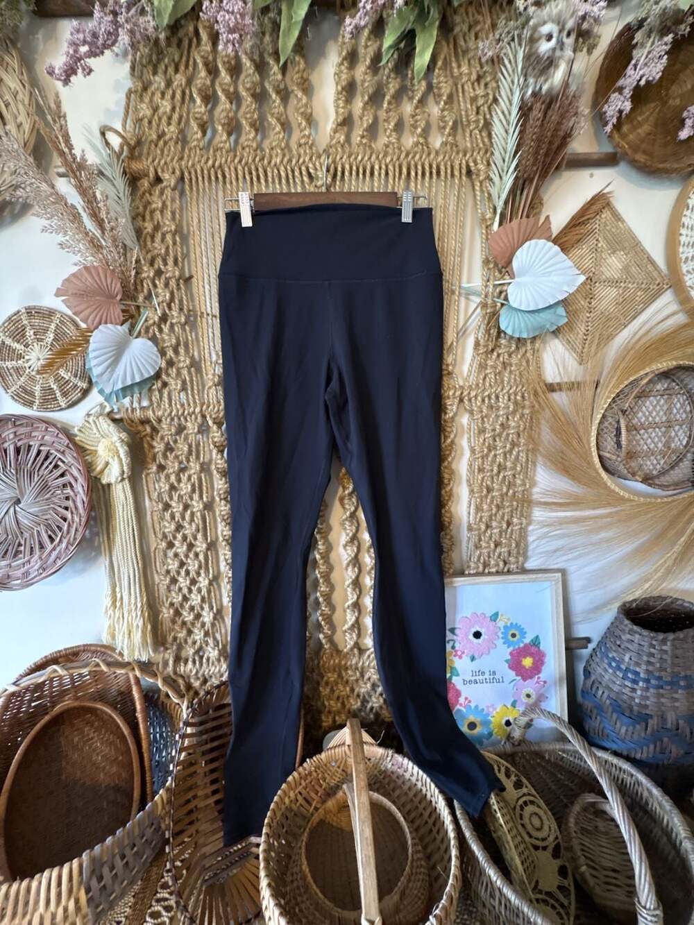 Alo Yoga Black High-Waist Leggings Size L